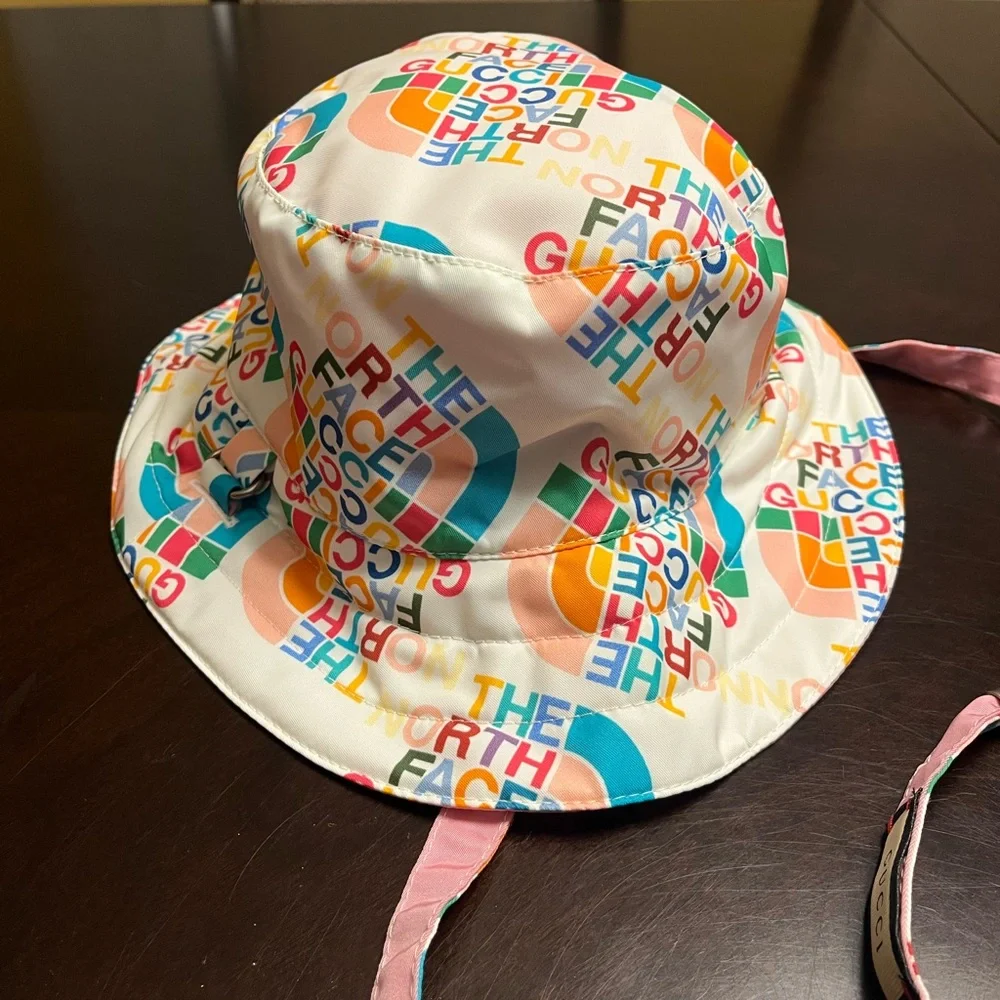 New Gucci North Face Logo Double Sided Bucket Hat Size M - Picture 10 of 16